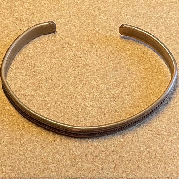 Copper cuff bracelet - Picture 3 of 3